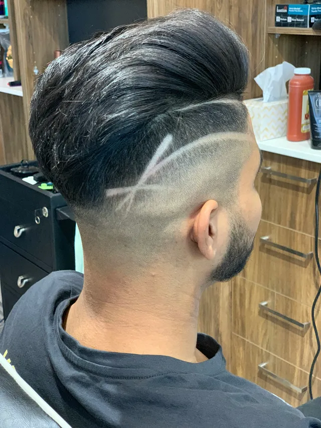 Undercut ze stylizacją